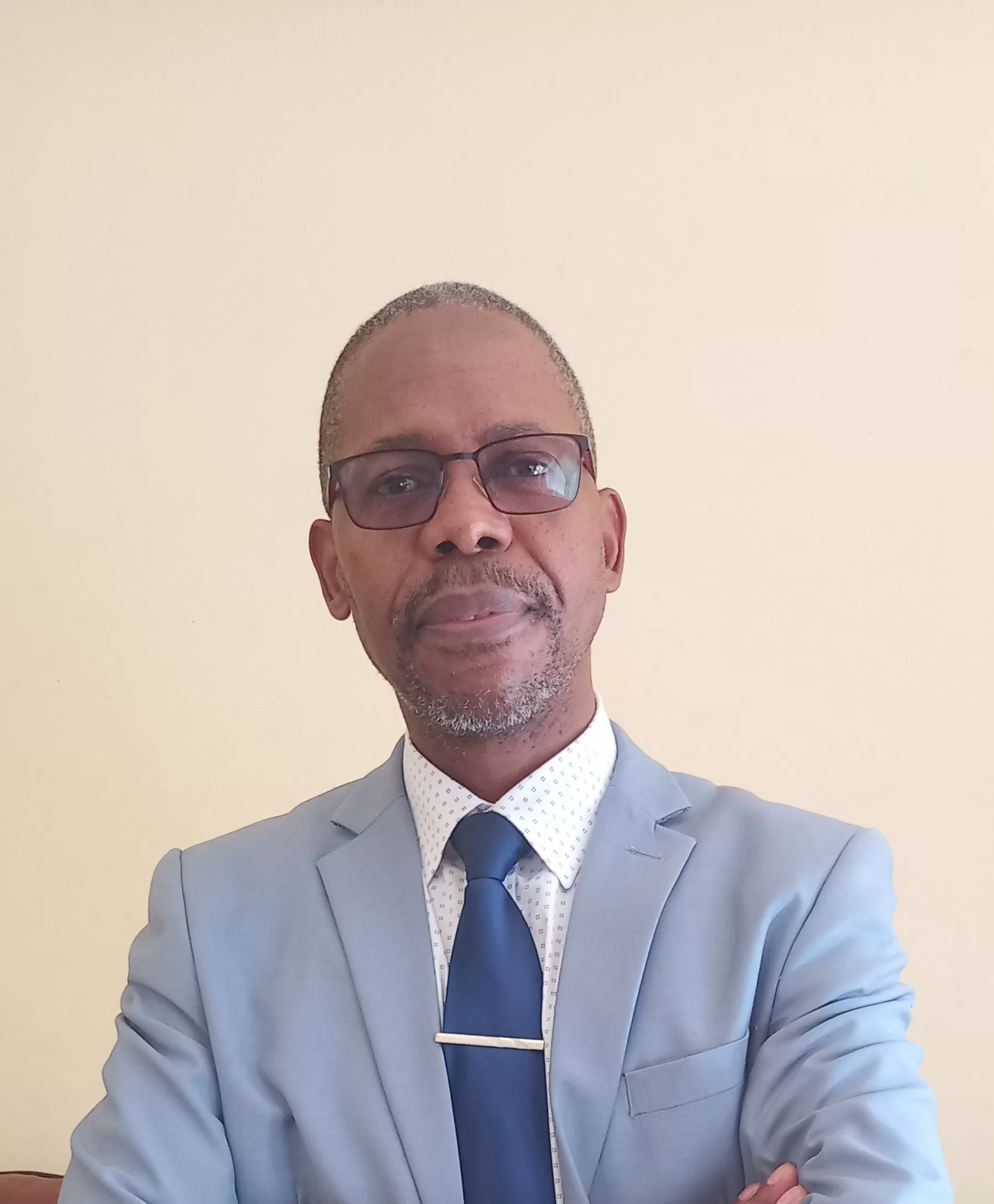 Elphas Sipho Mdluli speaking and serving in ministry, coaching, training and leadership